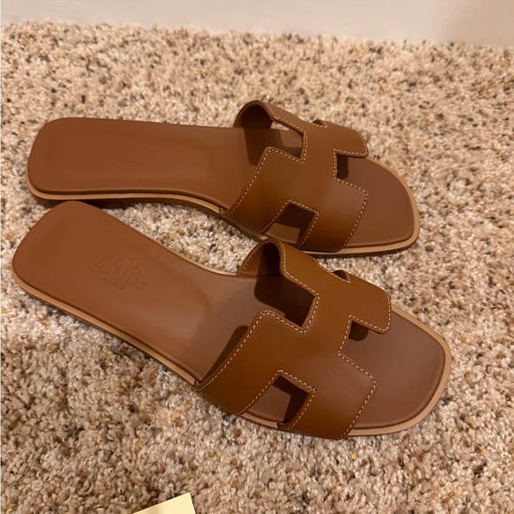 Hermes Tan Brown Oran H Slide Leather Sandals - Picture 12 of 12
